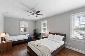 Massive 5BR Historic CozySuites House