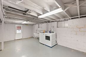 Massive 5BR Historic CozySuites House