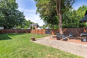 Massive 5BR Historic CozySuites House