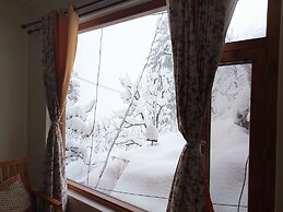 Elegance Retreat Manali Luxury Stay