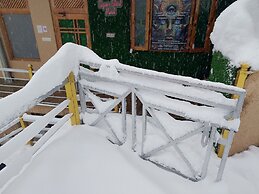 Elegance Retreat Manali Luxury Stay