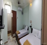 Sri Sivalakshmi AC Guest House