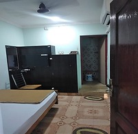 Sri Sivalakshmi AC Guest House