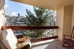 Strawberry Park Condos Feature Ski-in Ski-out And Outdoor Heated Pool 
