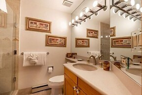 Strawberry Park Condos Feature Ski-in Ski-out And Outdoor Heated Pool 