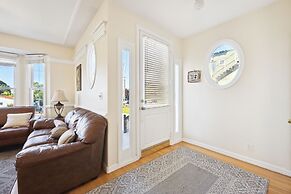 Coastal Haven In Oceanside: Cozy Beach Getaway 3 Bedroom Home by RedAw