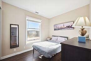 Coastal Haven In Oceanside: Cozy Beach Getaway 3 Bedroom Home by RedAw