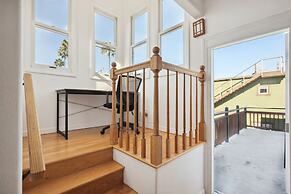 Coastal Haven In Oceanside: Cozy Beach Getaway 3 Bedroom Home by RedAw