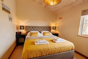 Impeccable 2-bed Cottage Near Woodbridge