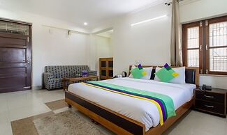 Treebo Stotrak S N Residency, Mussoorie