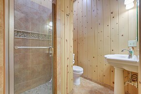 Cozy Lakefront Cabin in Semora w/ Large Dock!
