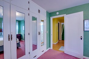 Lakefront Algoma Home w/ Deck, Grill & Fireplace