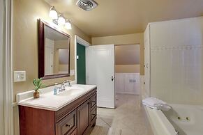 Lakefront Algoma Home w/ Deck, Grill & Fireplace