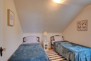 Lakefront Algoma Home w/ Deck, Grill & Fireplace