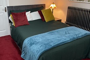 Impeccable 1-bed Apartment in Sevenoaks, Kent