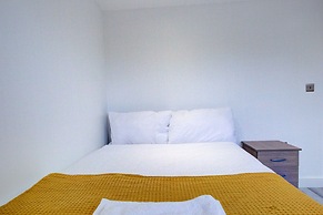 6 - 7 Beds-sleeps 12-elizabeth Line-free Parking