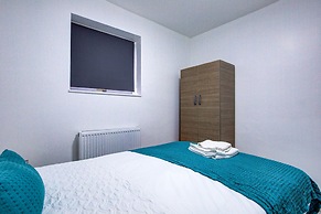 6 - 7 Beds-sleeps 12-elizabeth Line-free Parking