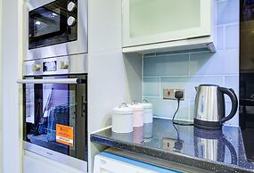 6 - 7 Beds-sleeps 12-elizabeth Line-free Parking