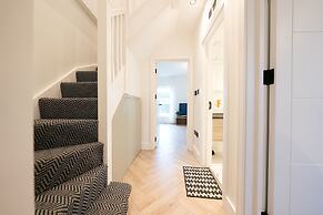 The Battersea Place - Charming 4bdr Flat