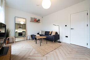 The Battersea Place - Charming 4bdr Flat