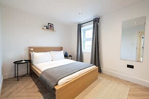 The Battersea Place - Charming 4bdr Flat