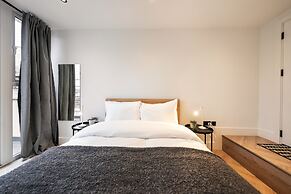 The Battersea Place - Charming 4bdr Flat