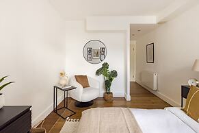 The River Thames View - Stunning 2bdr Flat With Study Room + Balcony