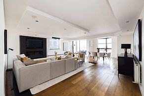 The River Thames View - Stunning 2bdr Flat With Study Room + Balcony