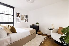 The River Thames View - Stunning 2bdr Flat With Study Room + Balcony