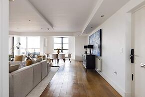 The River Thames View - Stunning 2bdr Flat With Study Room + Balcony