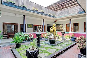 Super OYO Capital O 93240 Candra Dewi Hotel