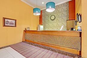 Super OYO Capital O 93240 Candra Dewi Hotel
