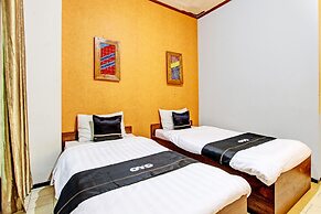 Super OYO Capital O 93240 Candra Dewi Hotel