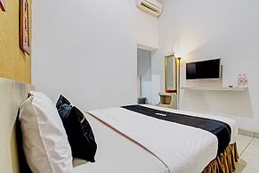 Super OYO Capital O 93240 Candra Dewi Hotel