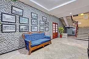 Super OYO Capital O 93240 Candra Dewi Hotel