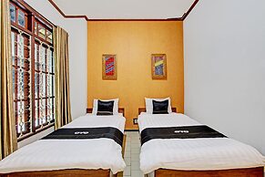 Super OYO Capital O 93240 Candra Dewi Hotel