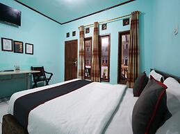 Capital O 93262 Hotel Cherish 2