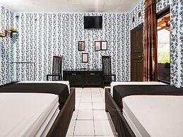 Capital O 93262 Hotel Cherish 2