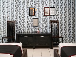 Capital O 93262 Hotel Cherish 2