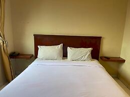 Capital O 93285 Residence Hotel Syariah