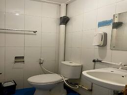 Capital O 93285 Residence Hotel Syariah