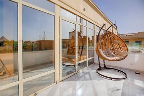 Tree Lounge Pyramids View INN, Sphinx Giza.