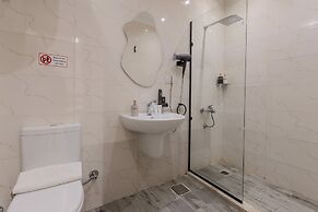 Tree Lounge Pyramids View INN, Sphinx Giza.