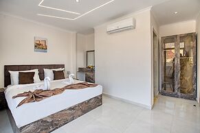 Tree Lounge Pyramids View INN, Sphinx Giza.