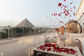 Tree Lounge Pyramids View INN, Sphinx Giza.