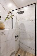 Tree Lounge Pyramids View INN, Sphinx Giza.