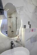 Tree Lounge Pyramids View INN, Sphinx Giza.