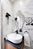 Tree Lounge Pyramids View INN, Sphinx Giza.