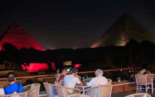 Tree Lounge Pyramids View INN, Sphinx Giza.