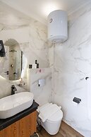 Tree Lounge Pyramids View INN, Sphinx Giza.